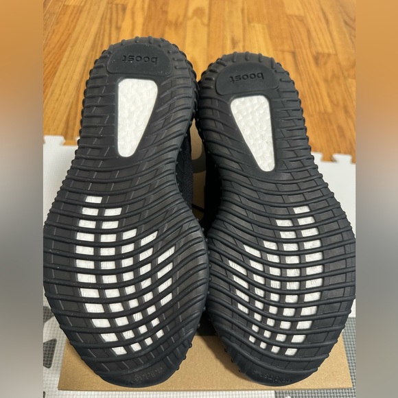 Adidas Yeezy boost 350 V2 - Picture 3 of 3